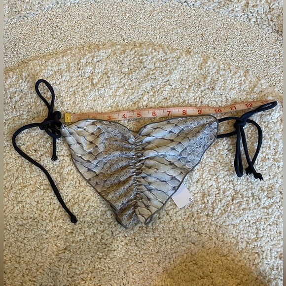 Animal Print Cheeky Scrunch butt Bikini Size Medium NWT - Picture 11 of 11